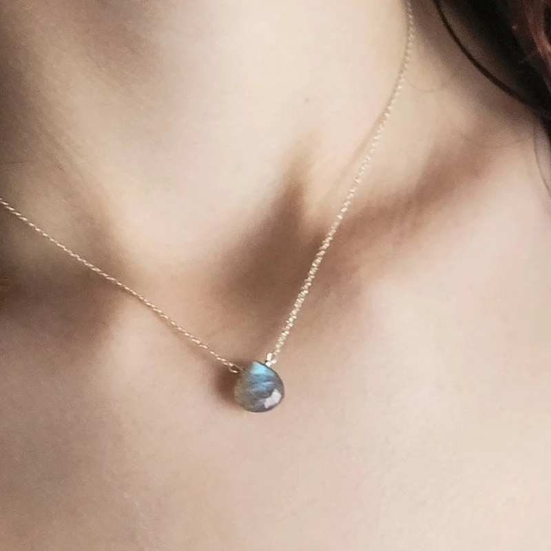 Dainty Labradorite Necklace