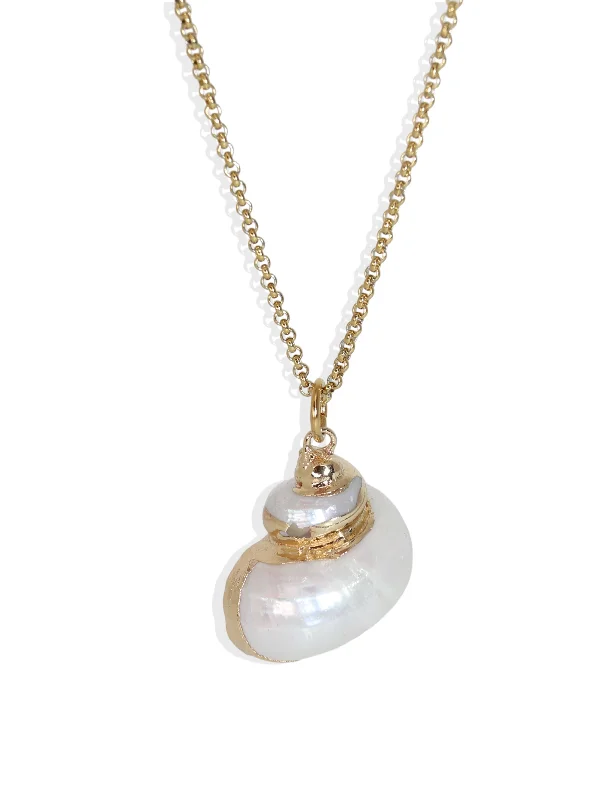 Laini Shell Necklace