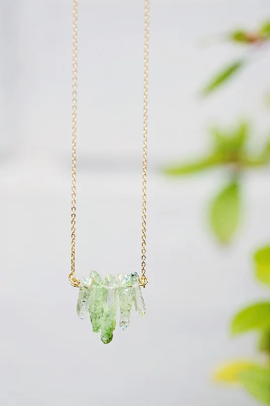 Green Quartz Bar Necklace