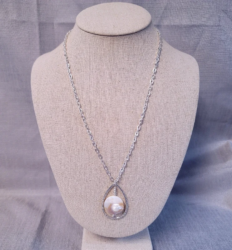 Pacific Pearl Necklace