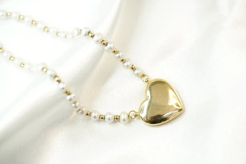 14k Pearls Heart Necklace