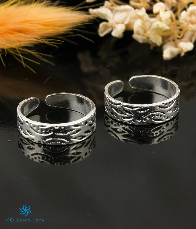 The Advika Silver Toe-Rings